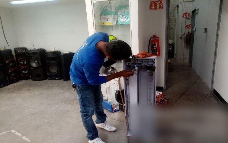 Mantenimiento de aire acondicionado – trabajo realizado por SIPSA