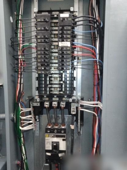Cambio de accesorios eléctricos – trabajo realizado por SIPSA